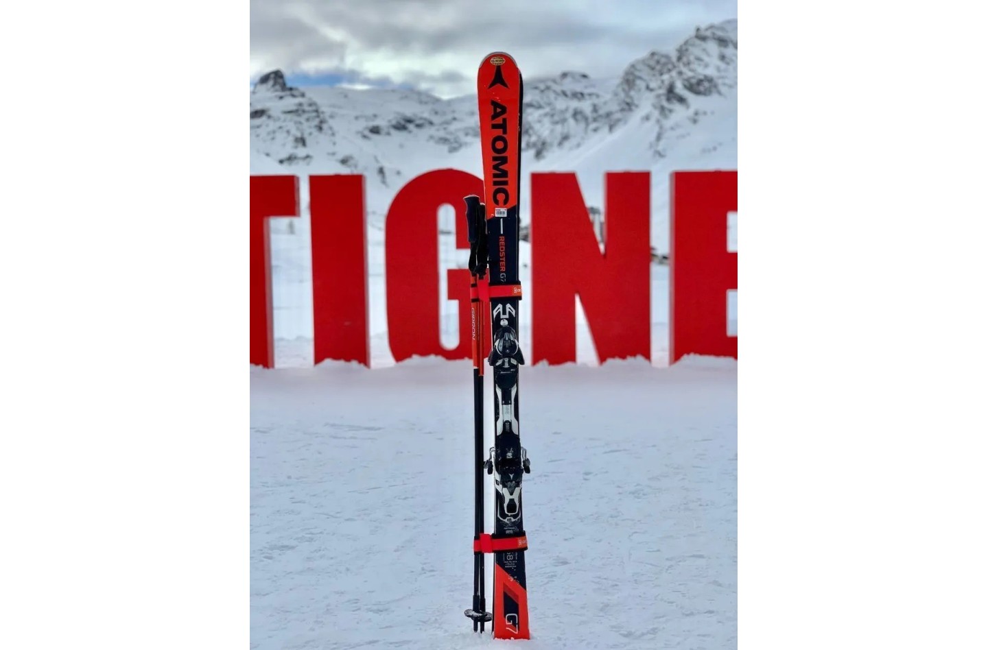 Porte-skis et bâtons de ski SKI-N-GO