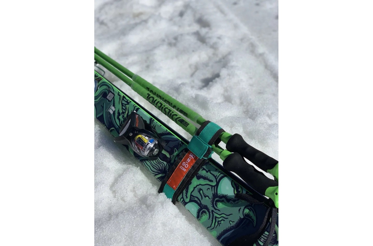 Porte-skis et bâtons de ski SKI-N-GO