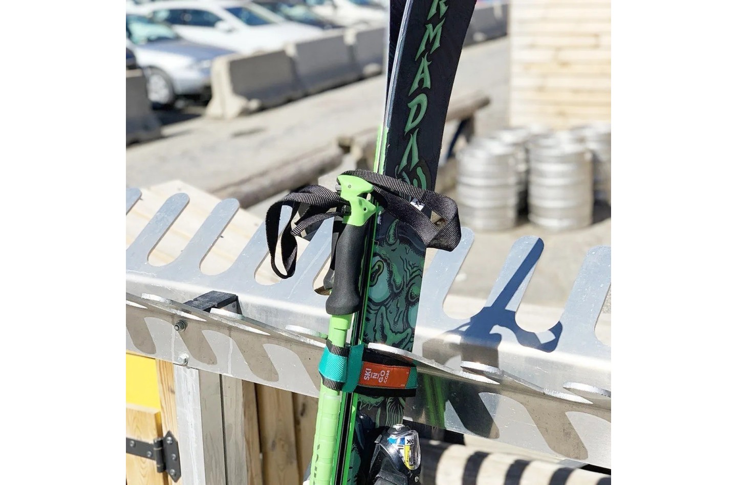 Porte-skis et bâtons de ski SKI-N-GO