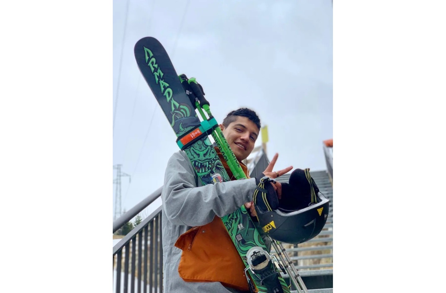 Porte-skis et bâtons de ski SKI-N-GO